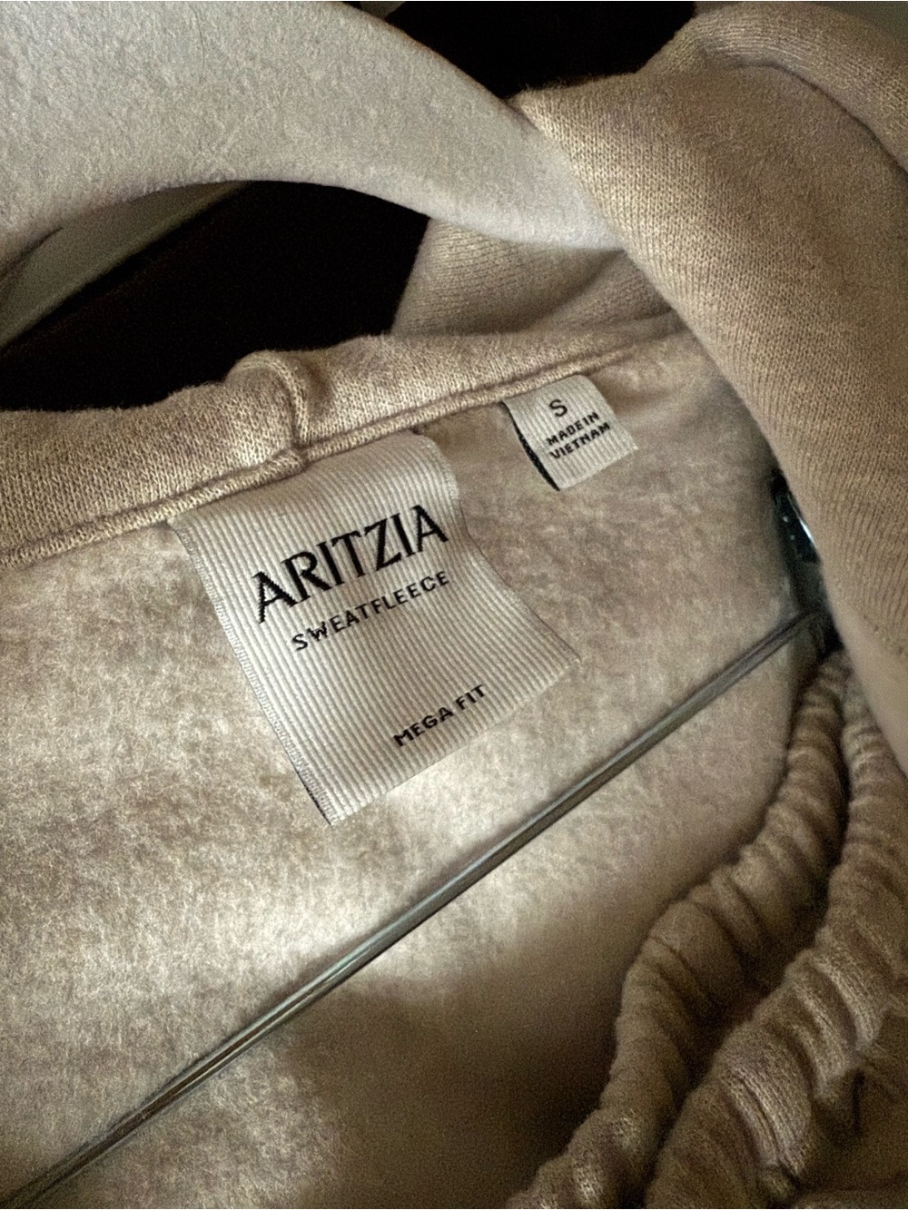 Aritzia cozy sweatfleece mega zip up - Picture 2 of 3